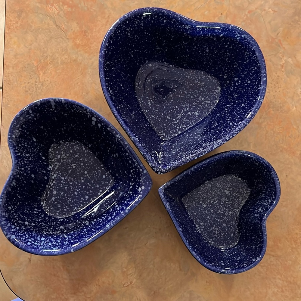 3 ceramic serving dishes— heart shaped